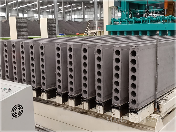 1598681577551766.jpg 01年產(chǎn)100萬(wàn)的現(xiàn)場(chǎng).jpg