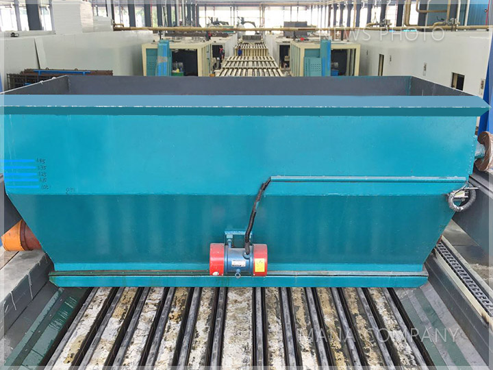 1612601519162499.jpg M07-04布料機(jī).jpg