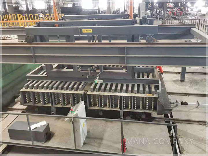 1636969024260153.jpg M03-24型墻板產(chǎn)線-移動上壓成型01.jpg